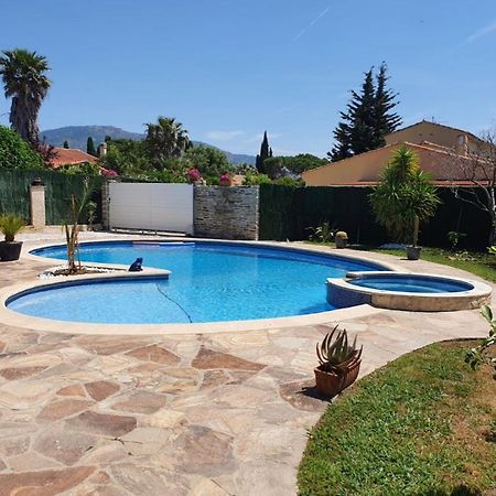 Villa Au Calme Avec Piscine Privative บอร์มส์-เลส์-มิโมซาส์ ภายนอก รูปภาพ